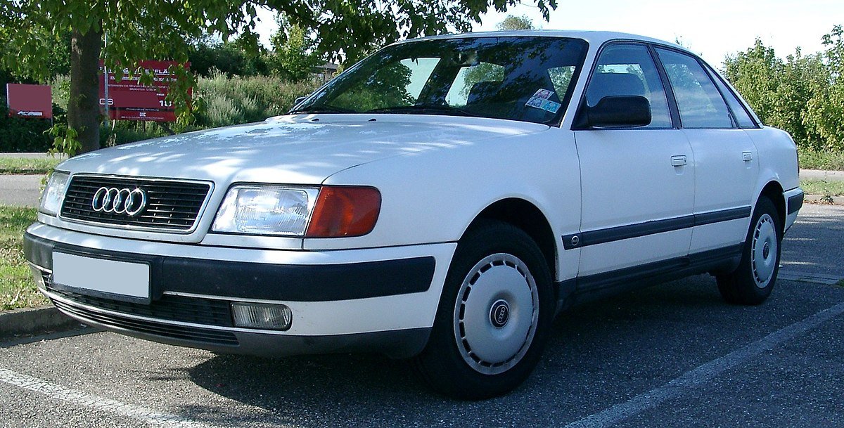1200px-Audi_100_C4_front_20070801