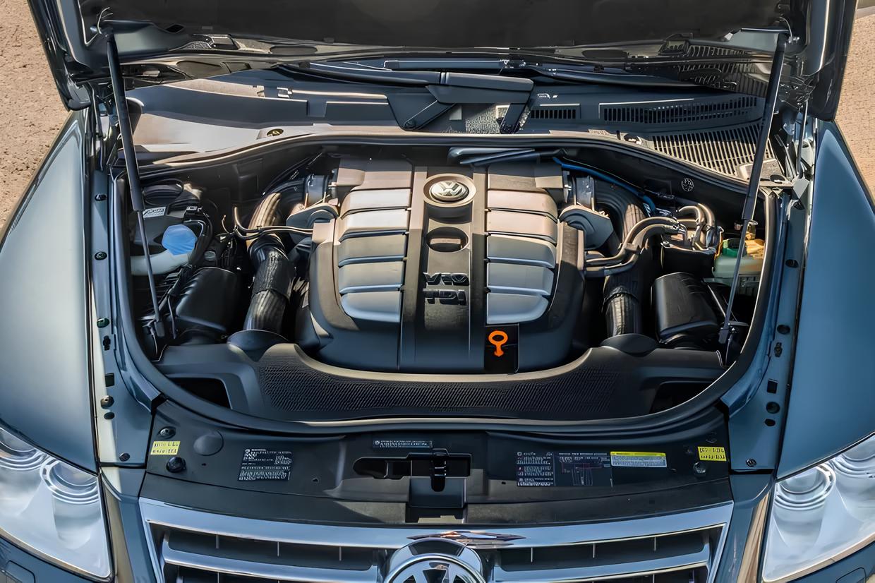 2007_volkswagen_touareg_vw-touareg-v10-tdi-332-63307