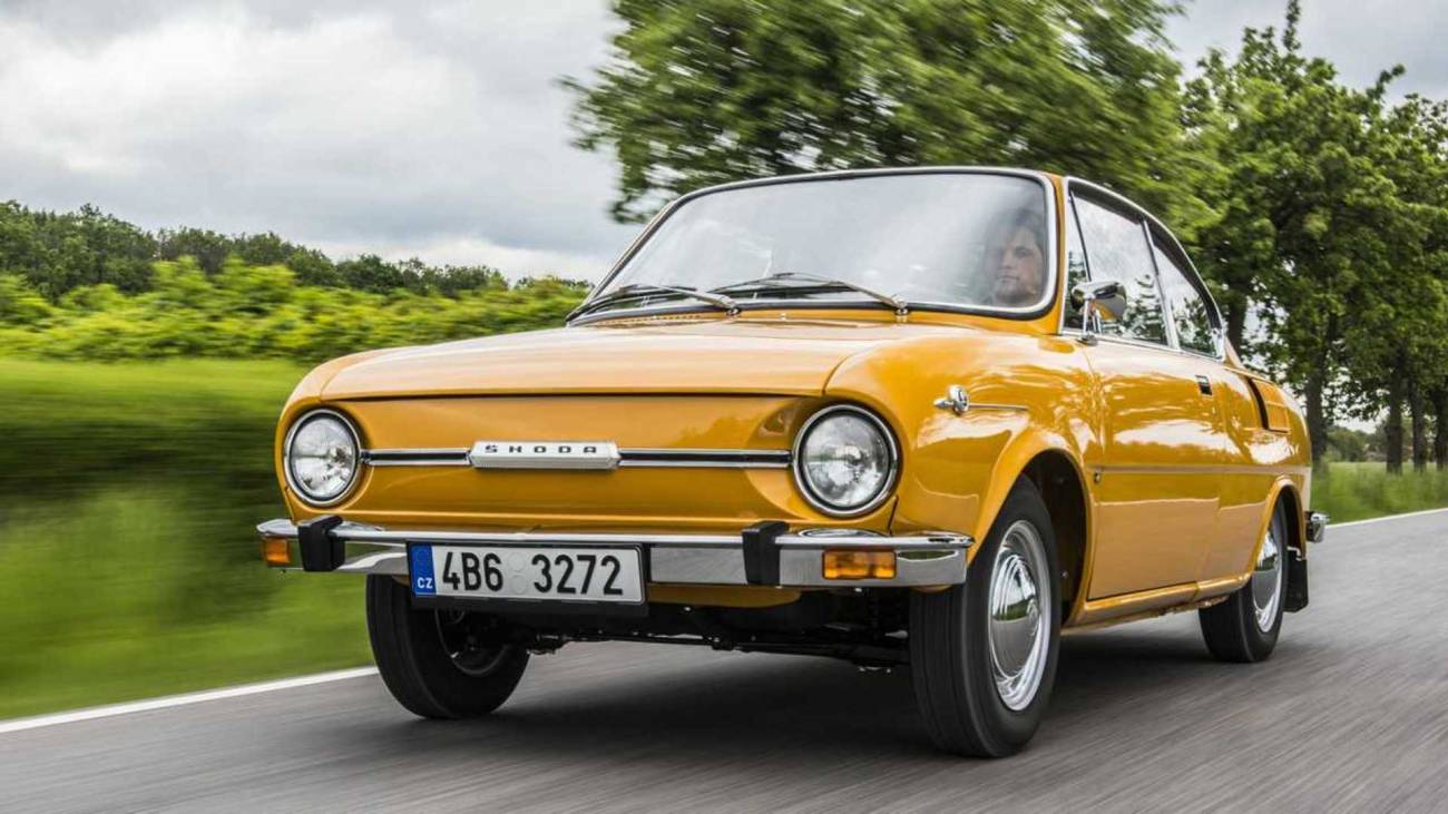 skoda-110-r-das-renn-und-rallye-derivat-des-110-r-der-skoda-130-rs-auch-als-porsche-des-ostens-bekannt-zahlte-seinerzeit-zu-den-schnellsten-fahrzeugen-der-klasse-bis-1300-ccm-highlights-waren-der-ge-1