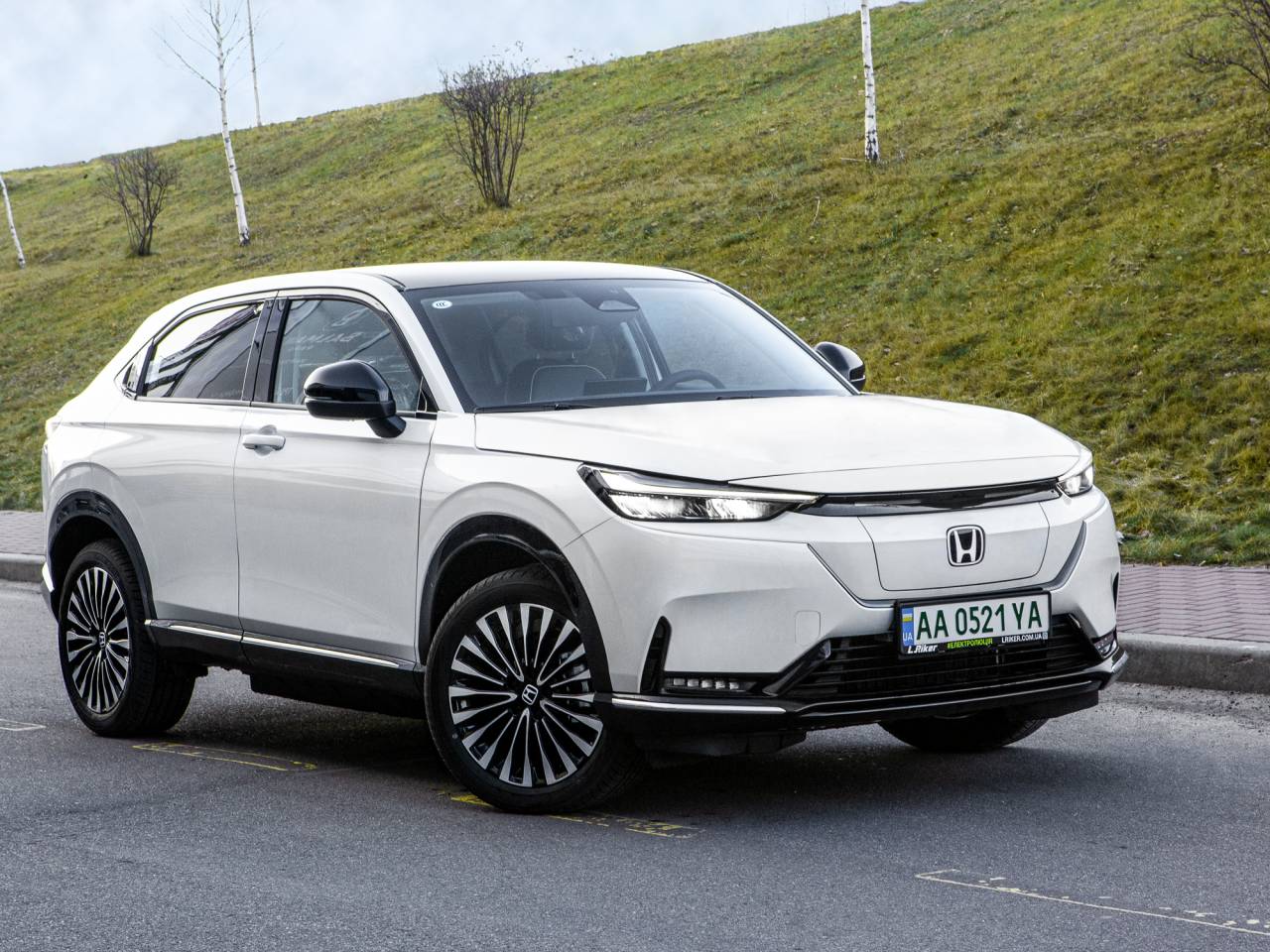 Honda-eNS1-in-Kyiv-Ukraine-L