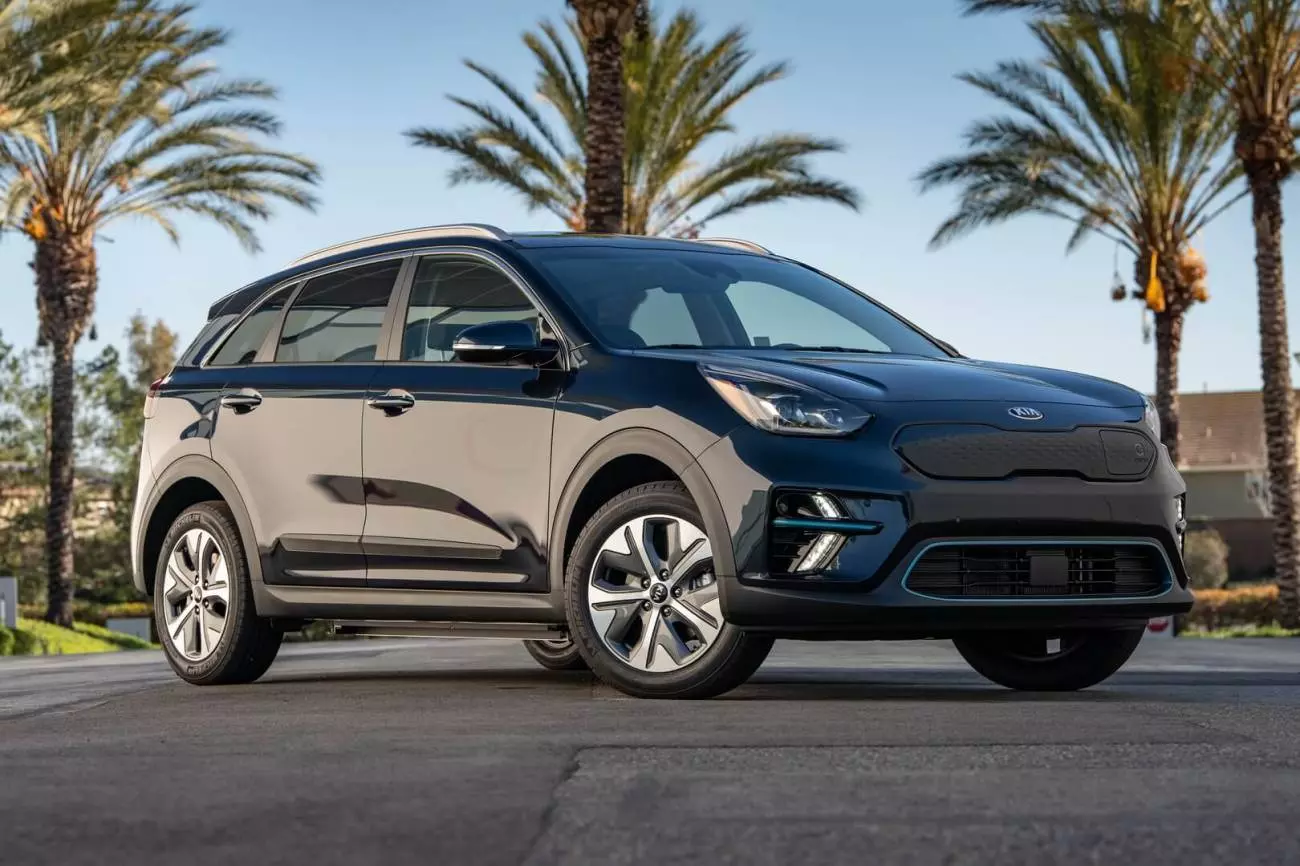2019-kia-niro-ev-exterior-hevcars-23