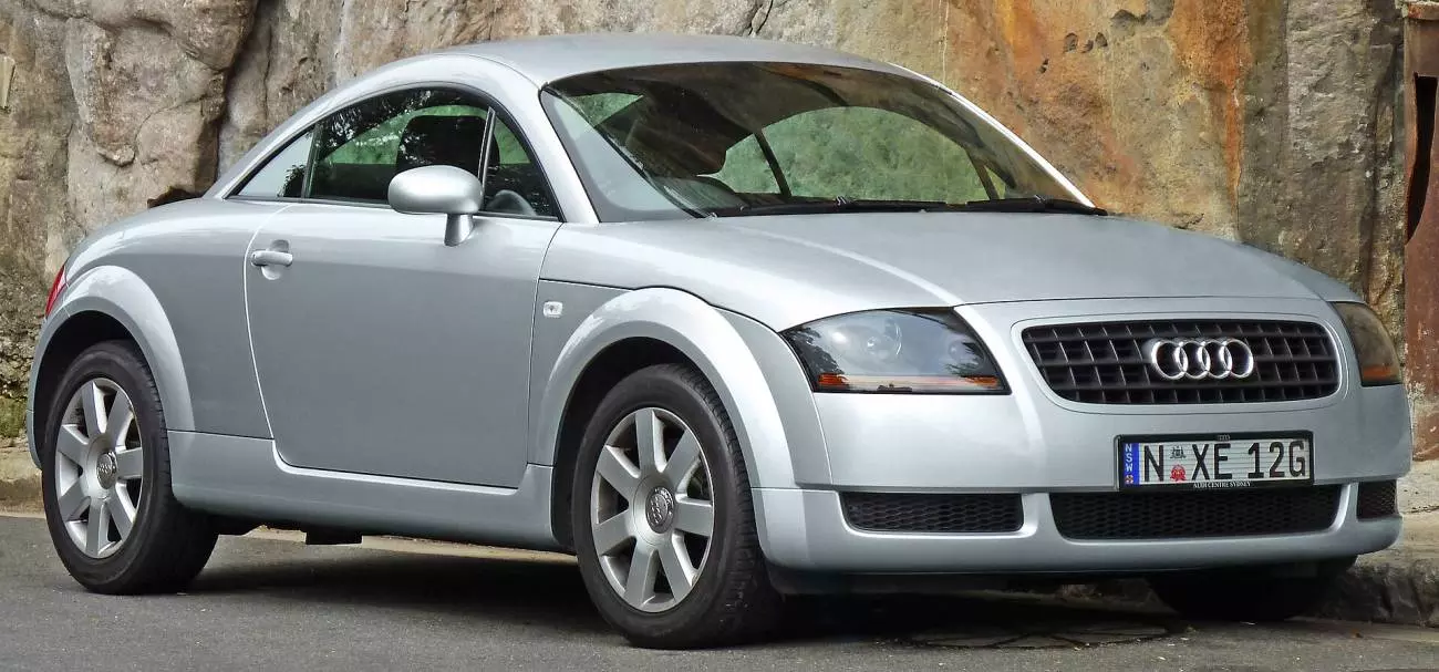 2003-2006_Audi_TT_8N_1