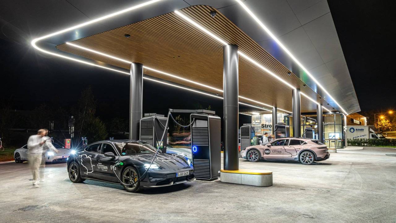 Taycan який проїхав 1111 км в 2024 році, Porsche AG