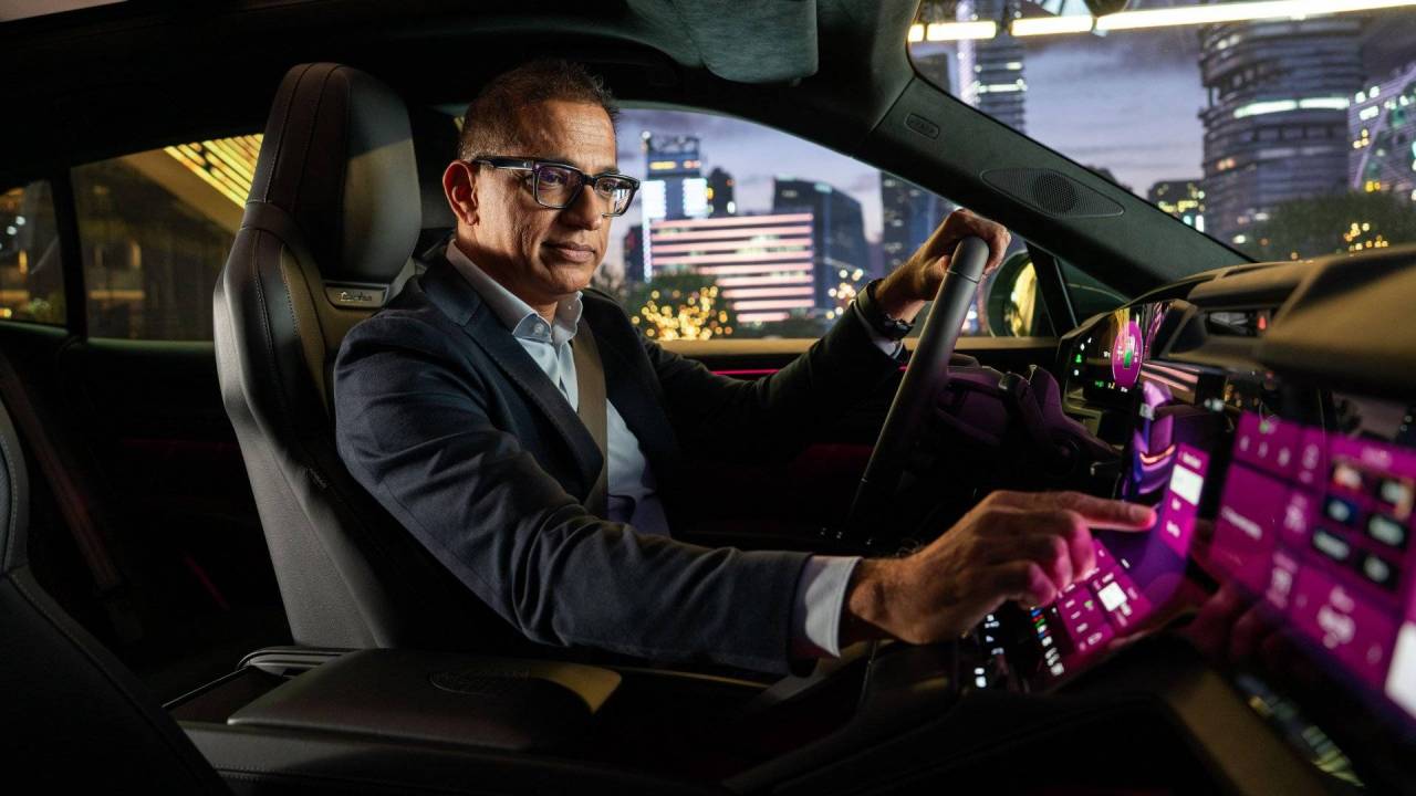 Саджад Хан, член виконавчої ради, Car-IT, Cayenne Turbo Electric, 2025, Porsche AG